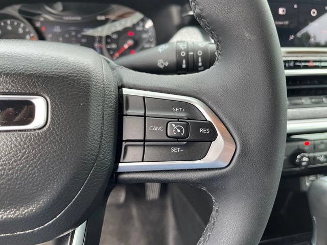 Used 2023 Jeep Compass Latitude AWD/4WD image 23