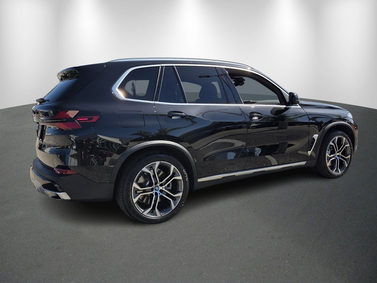 Used 2025 BMW X5 xDrive50e image 7