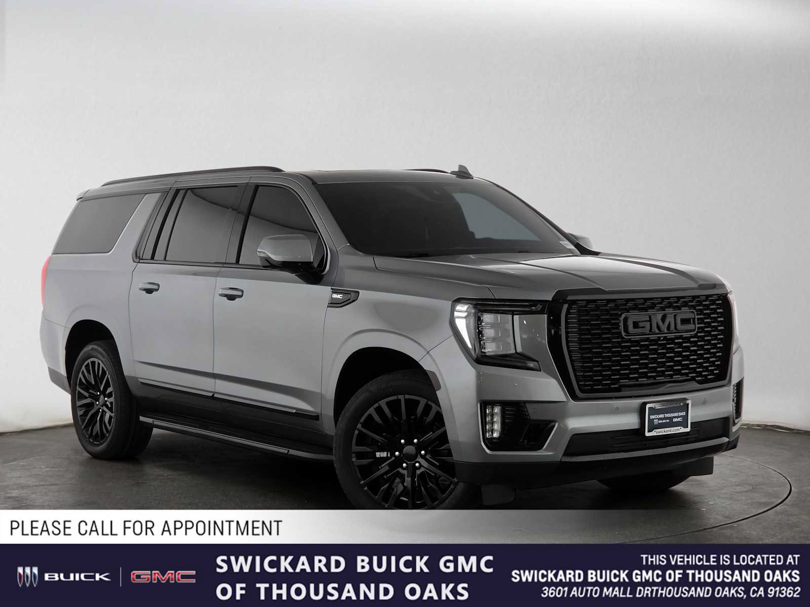 Used 2023 GMC Yukon XL Denali AWD/4WD image 1