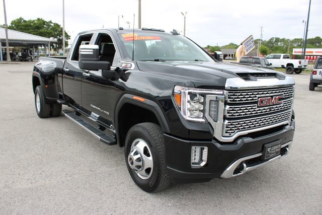 Used 2022 GMC Sierra 3500 Denali w/ Denali Ultimate Package AWD/4WD image 16