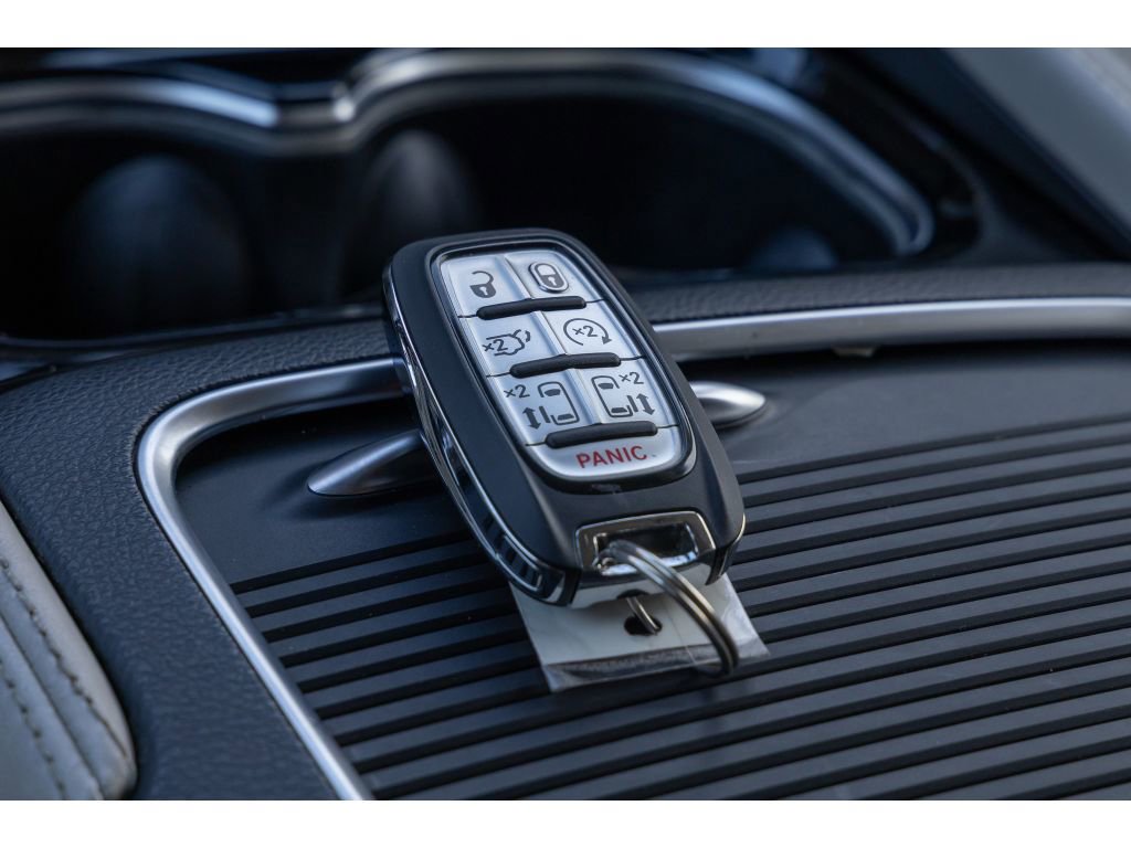 Used 2021 Chrysler Pacifica Limited w/ Premium & Safety Sphere Group image 30