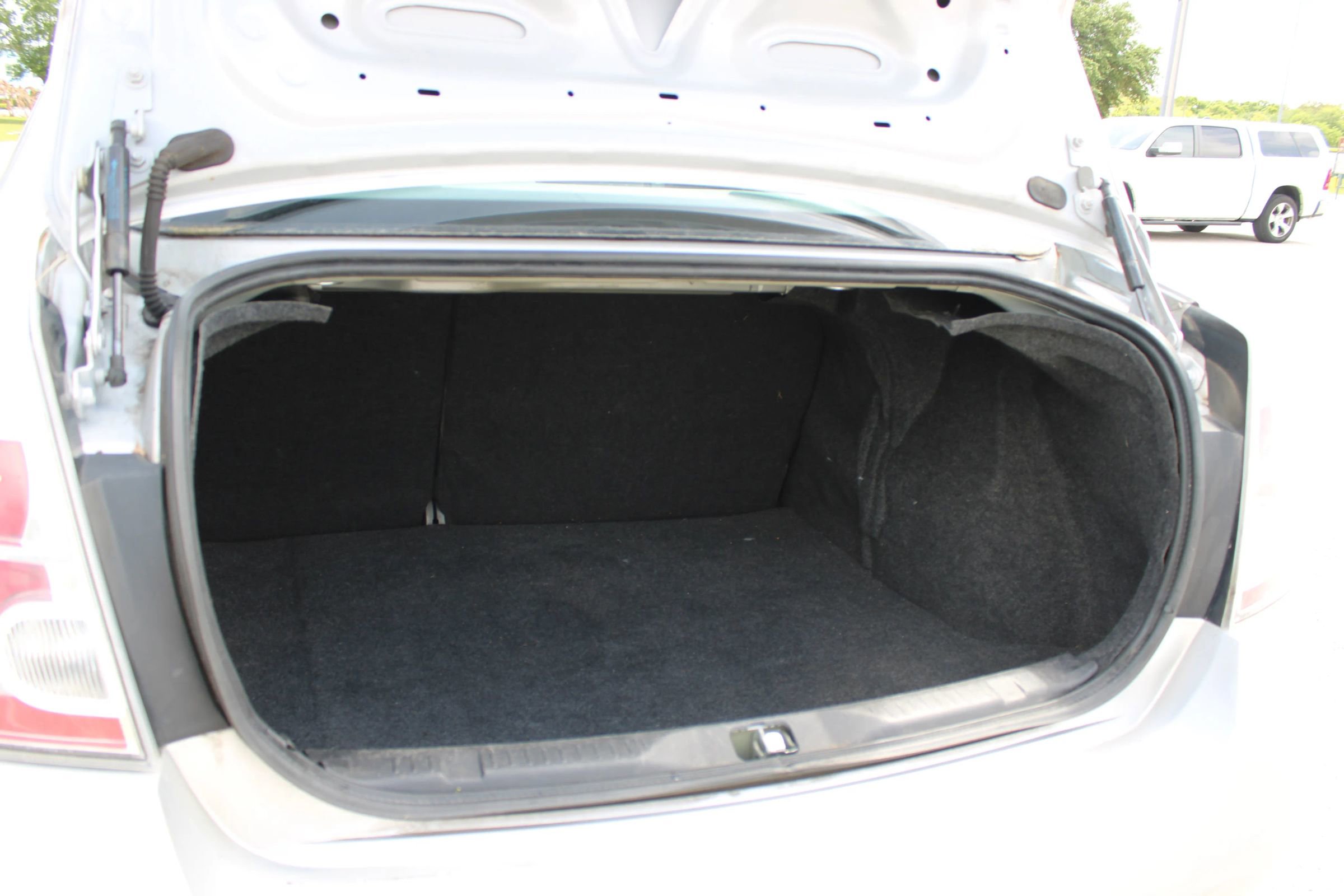 Used 2011 Nissan Sentra 2.0 image 18