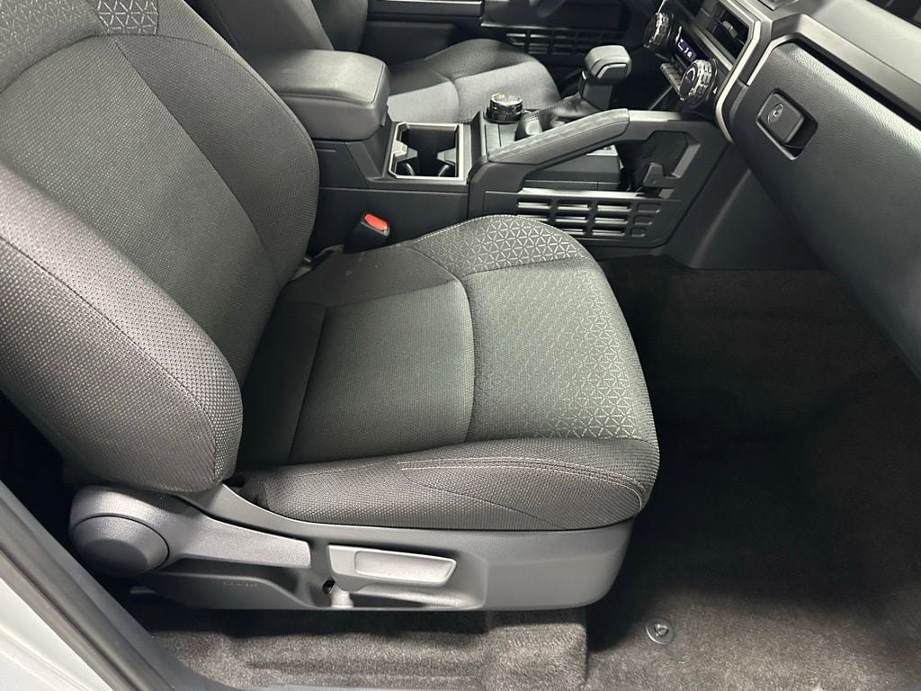 Used 2025 Toyota 4Runner SR5 AWD/4WD image 59