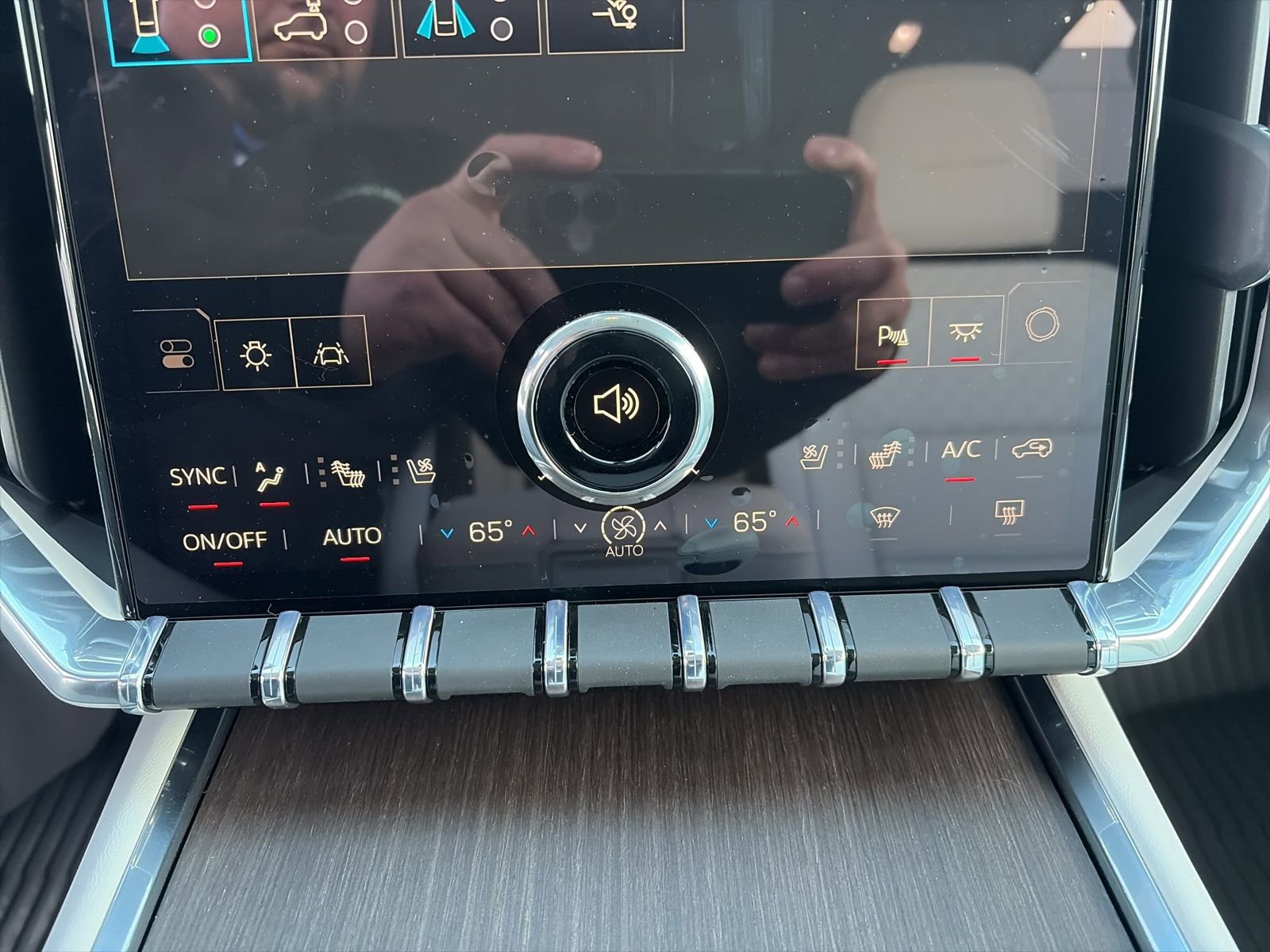 New 2026 GMC Acadia Denali w/ Super Cruise Package image 17