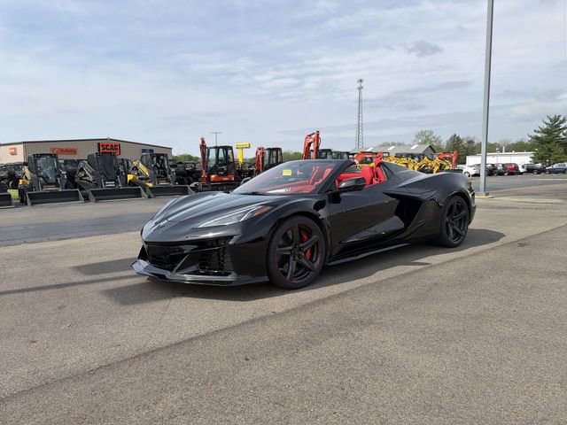 Used 2025 Chevrolet Corvette E-Ray w/ Stealth Interior Trim Package AWD/4WD image 37