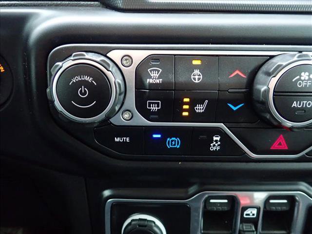 Used 2023 Jeep Wrangler Unlimited w/ Cold Weather Group image 18