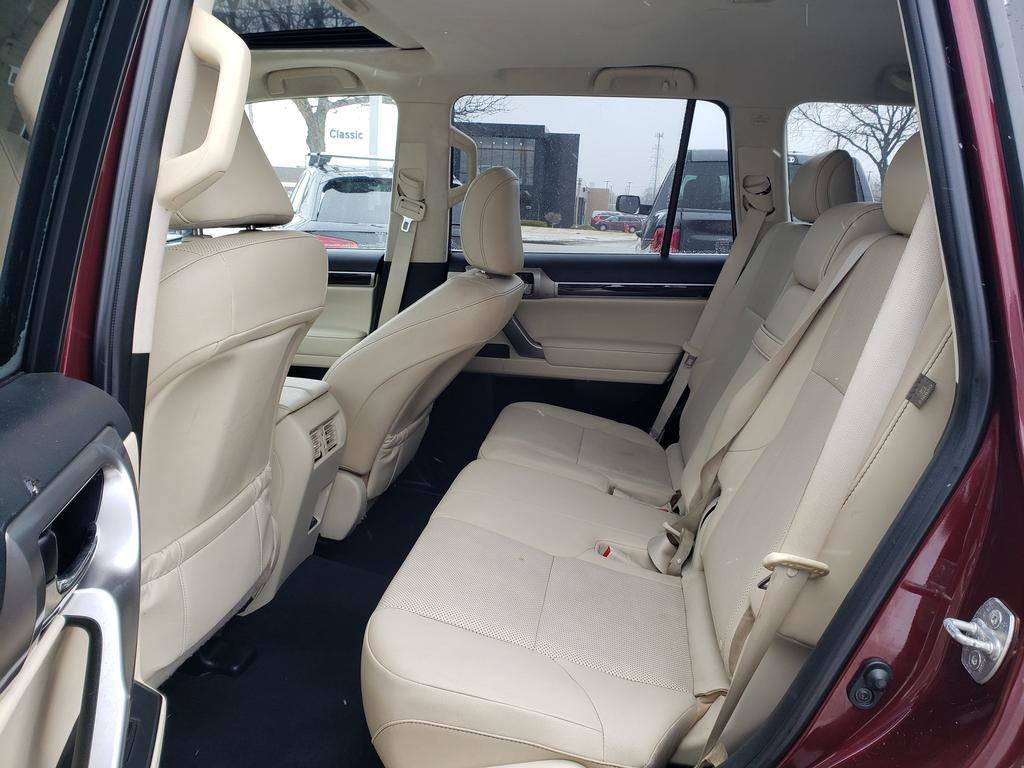 Used 2022 Lexus GX 460 w/ Accessory Package image 13