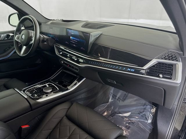 Used 2024 BMW X5 xDrive50e w/ M Sport Package image 30