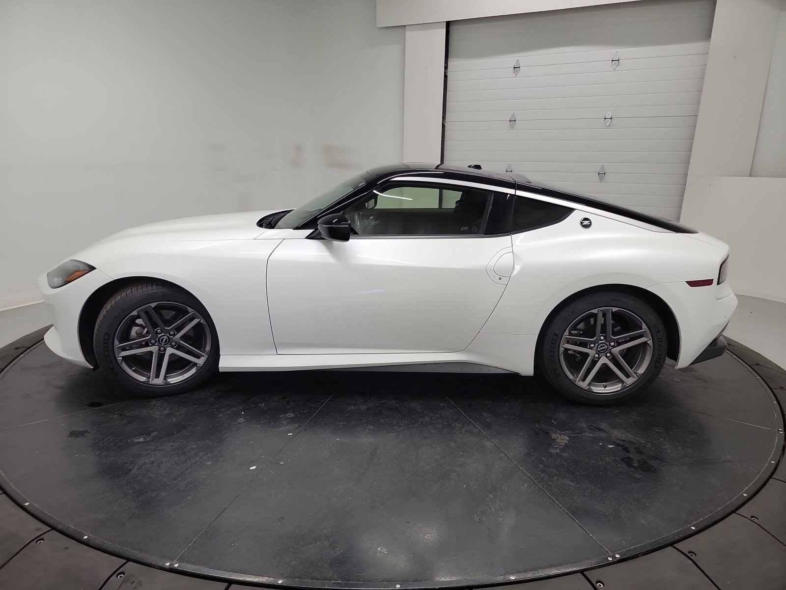 Used 2024 Nissan Z Sport w/ Floor Mat Package RWD image 4