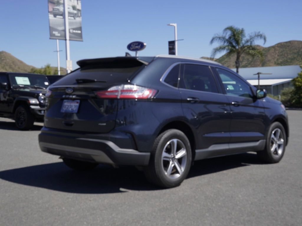Used 2023 Ford Edge SEL w/ Convenience Package image 4