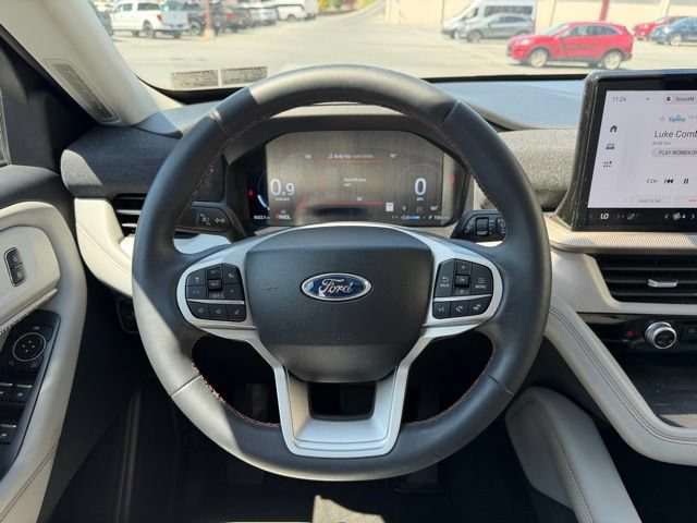 Certified 2025 Ford Explorer Active w/ Active Comfort Package AWD/4WD image 16