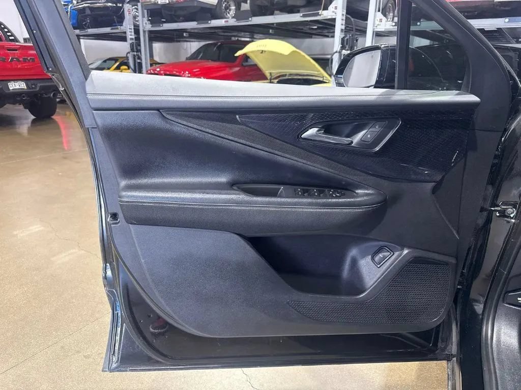 Used 2024 Chevrolet Blazer EV LT AWD/4WD image 11