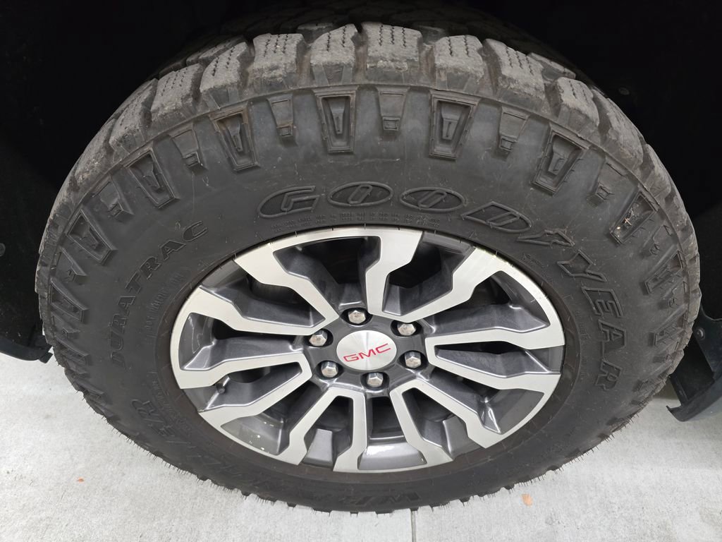 Used 2020 GMC Sierra 1500 AT4 w/ AT4 Premium Package image 12