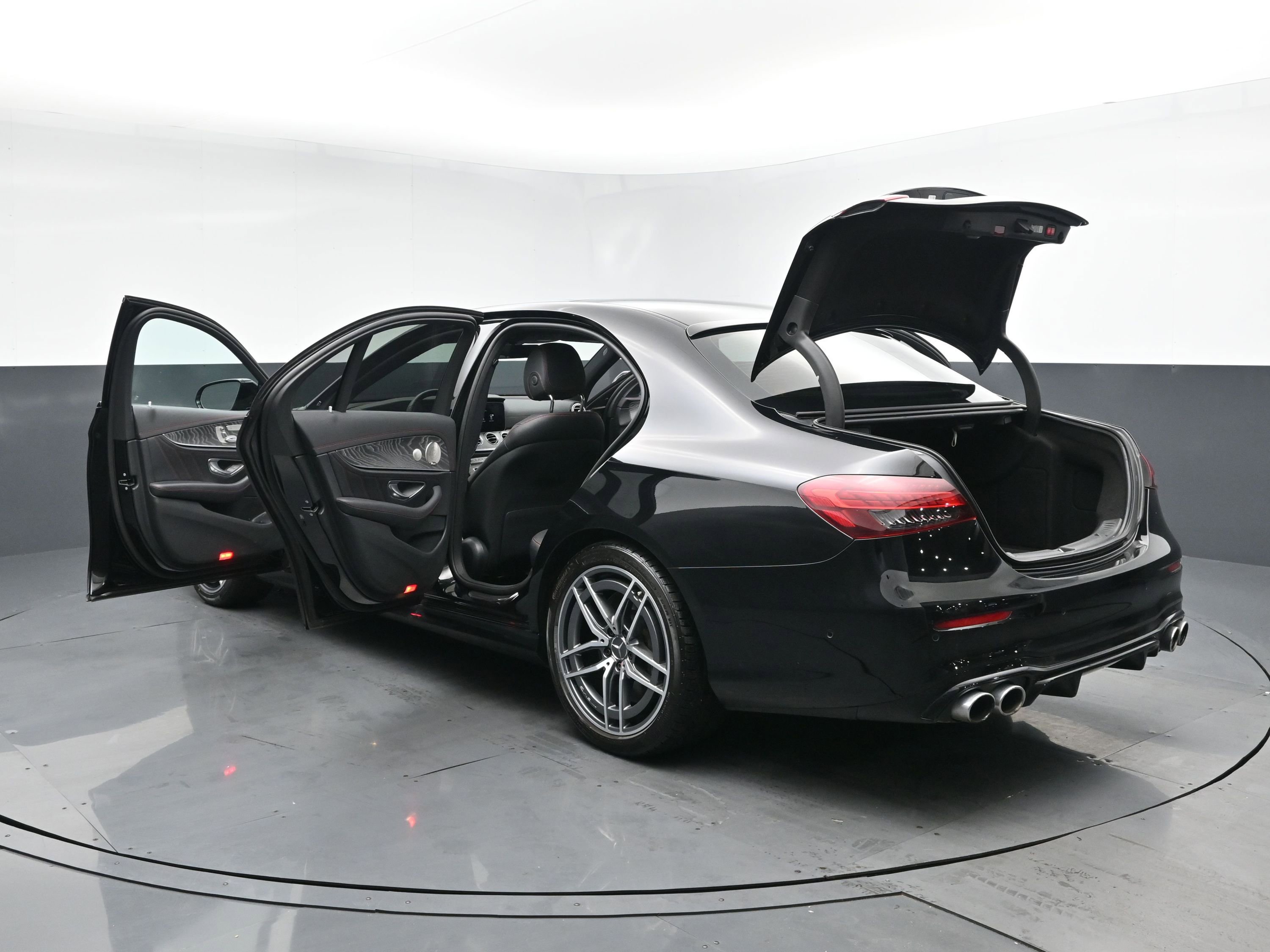 Used 2022 Mercedes-Benz E 53 AMG 4MATIC Sedan image 32