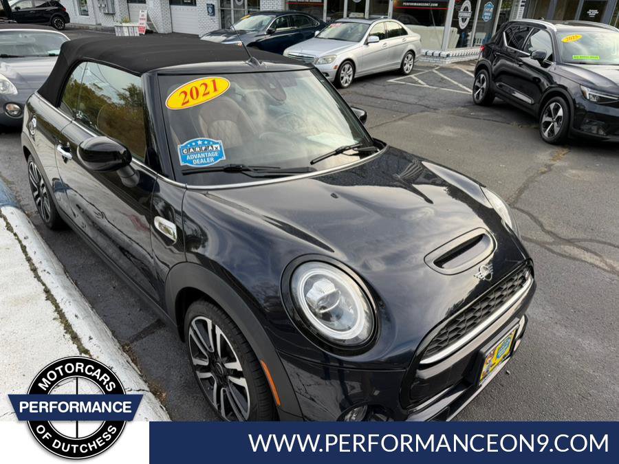 Used 2021 MINI Cooper S image 1