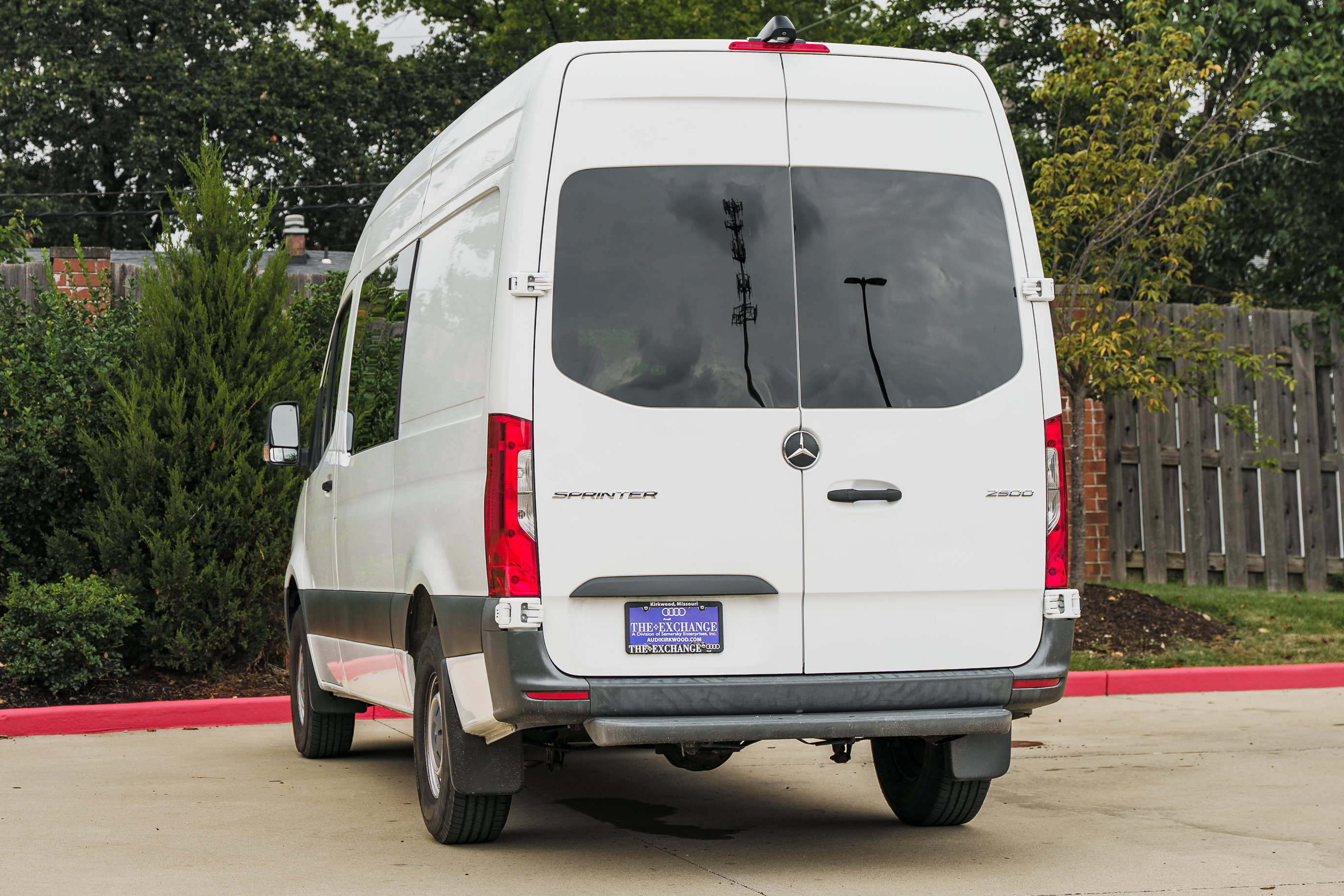 Used 2020 Mercedes-Benz Sprinter 2500 image 4