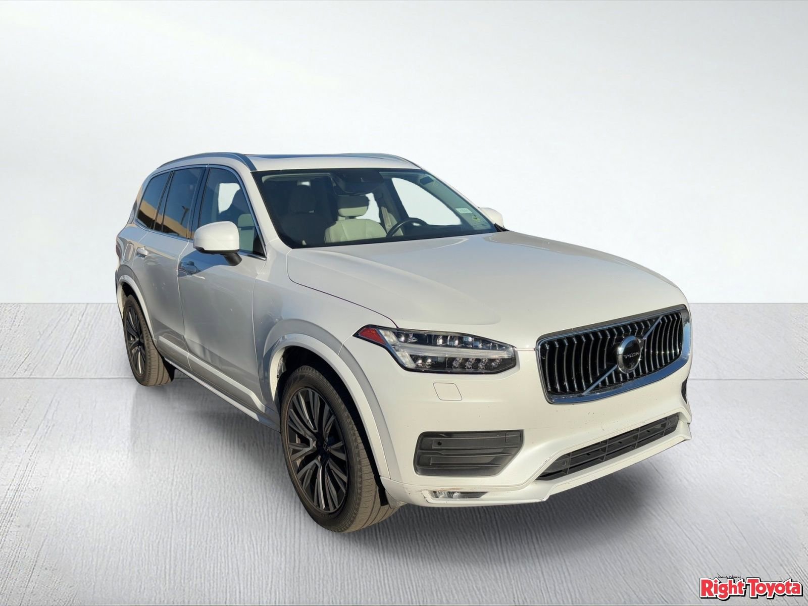 Used 2020 Volvo XC90 T6 Momentum image 5