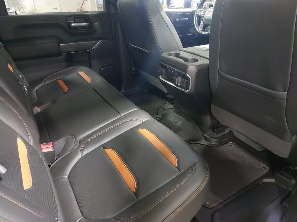 Used 2021 GMC Sierra 2500 AT4 w/ AT4 Premium Plus Package AWD/4WD image 11