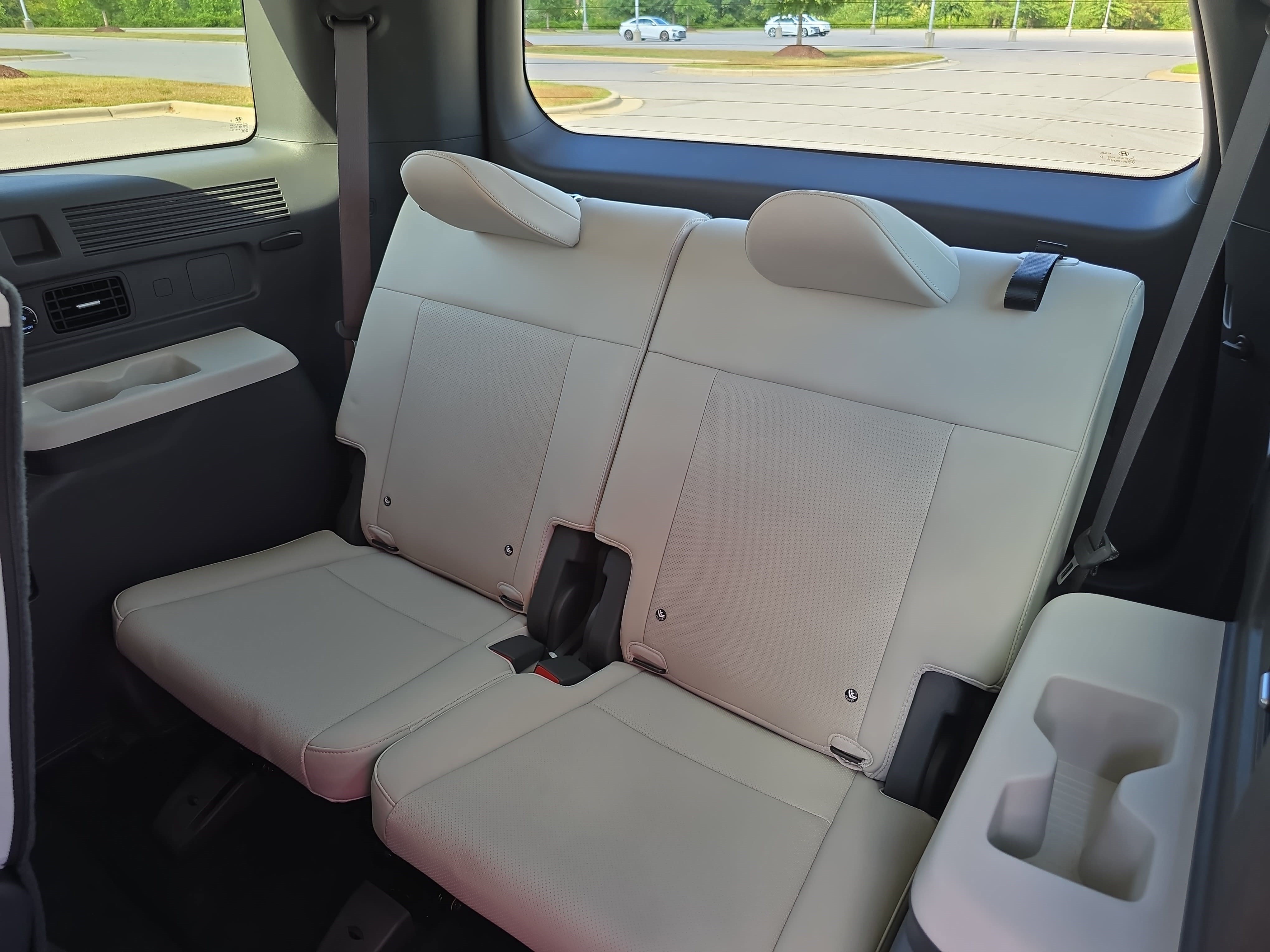 Used 2024 Hyundai Santa Fe SEL FWD image 15