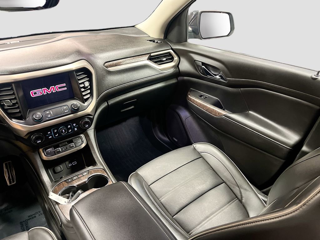 Used 2021 GMC Acadia Denali w/ Denali Technology Package AWD/4WD image 25