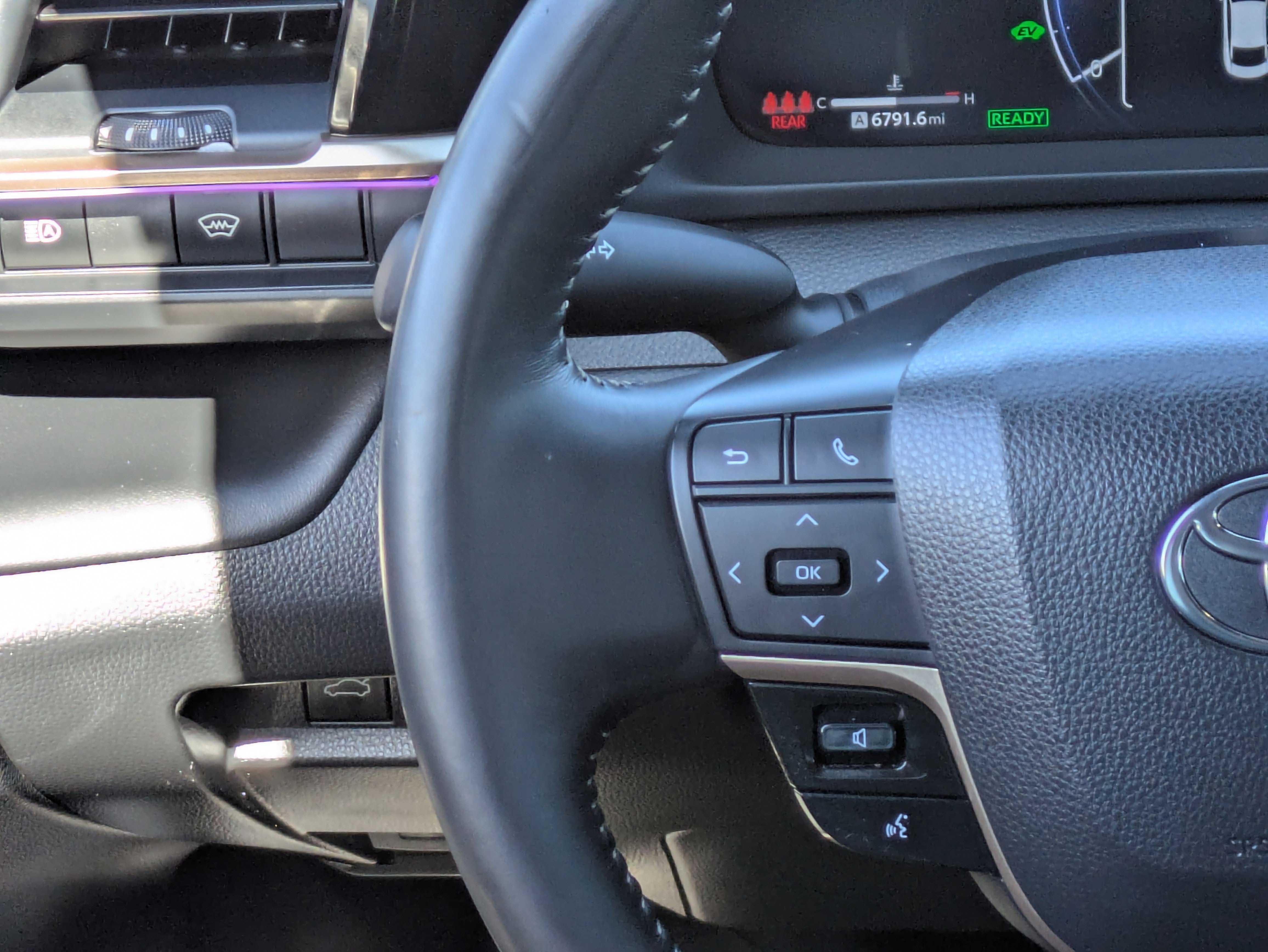 Used 2024 Toyota Crown XLE image 22