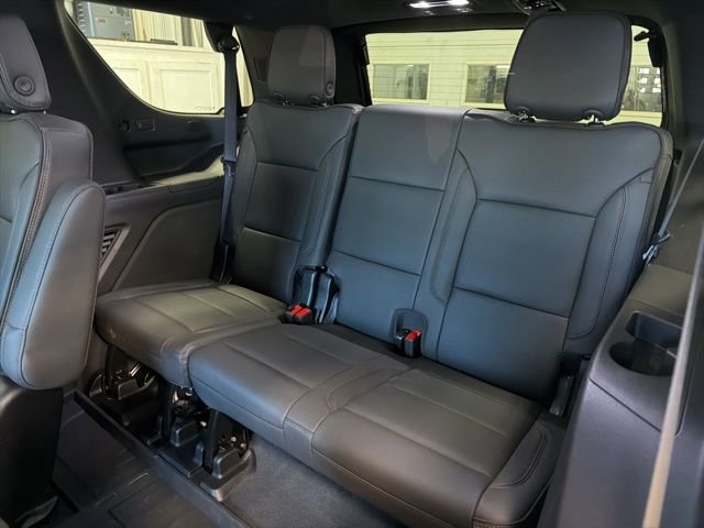 Used 2025 Chevrolet Tahoe High Country image 34