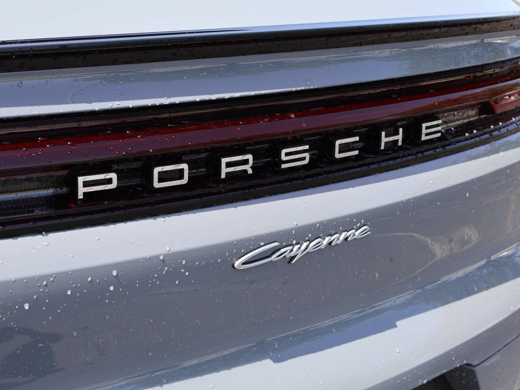 New 2026 Porsche Cayenne E-Hybrid Coupe AWD/4WD image 6