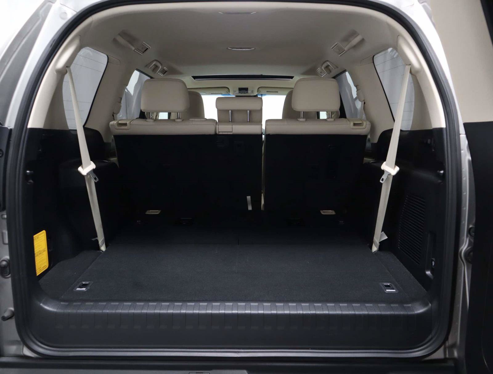 Used 2020 Lexus GX 460 Premium w/ Premium Package AWD/4WD image 13