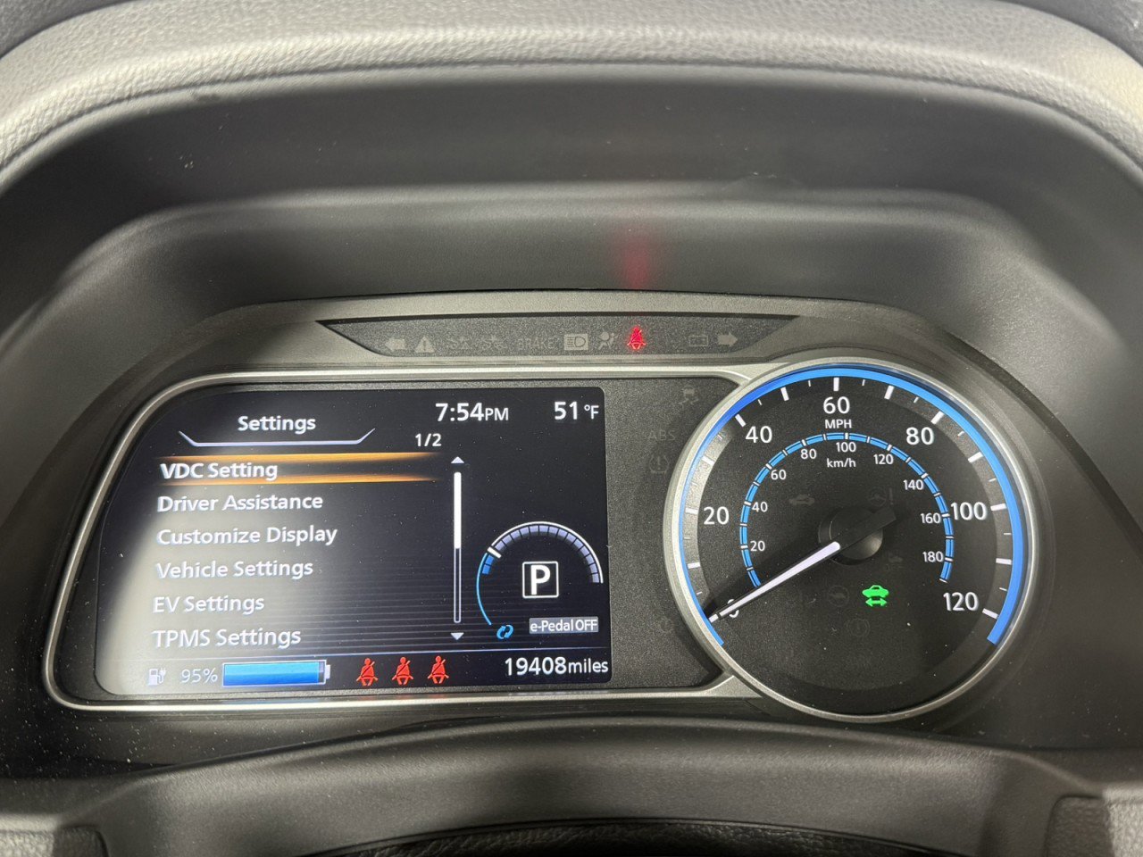 Used 2024 Nissan Leaf S image 17