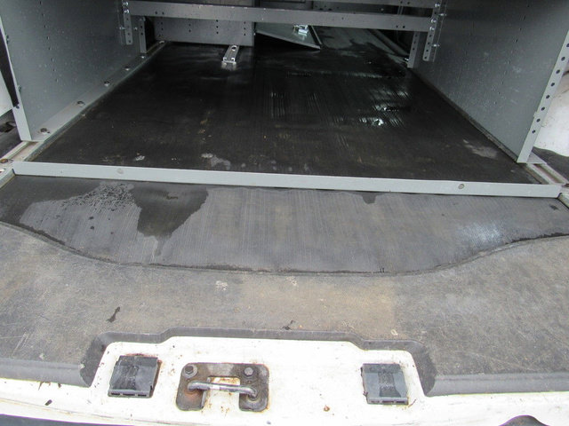 Used 2017 Chevrolet Express 2500 RWD image 22