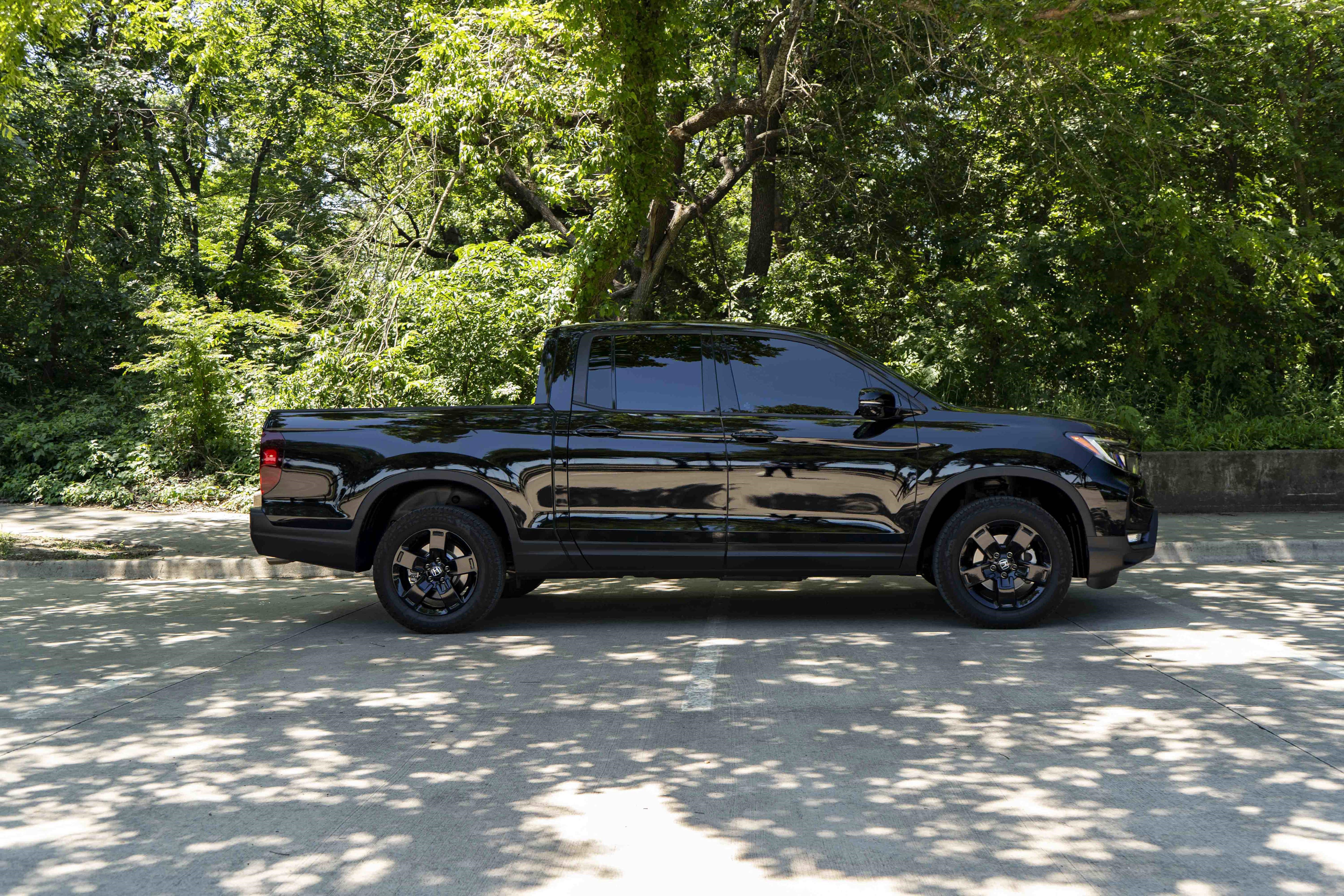 Used 2025 Honda Ridgeline Black Edition image 10