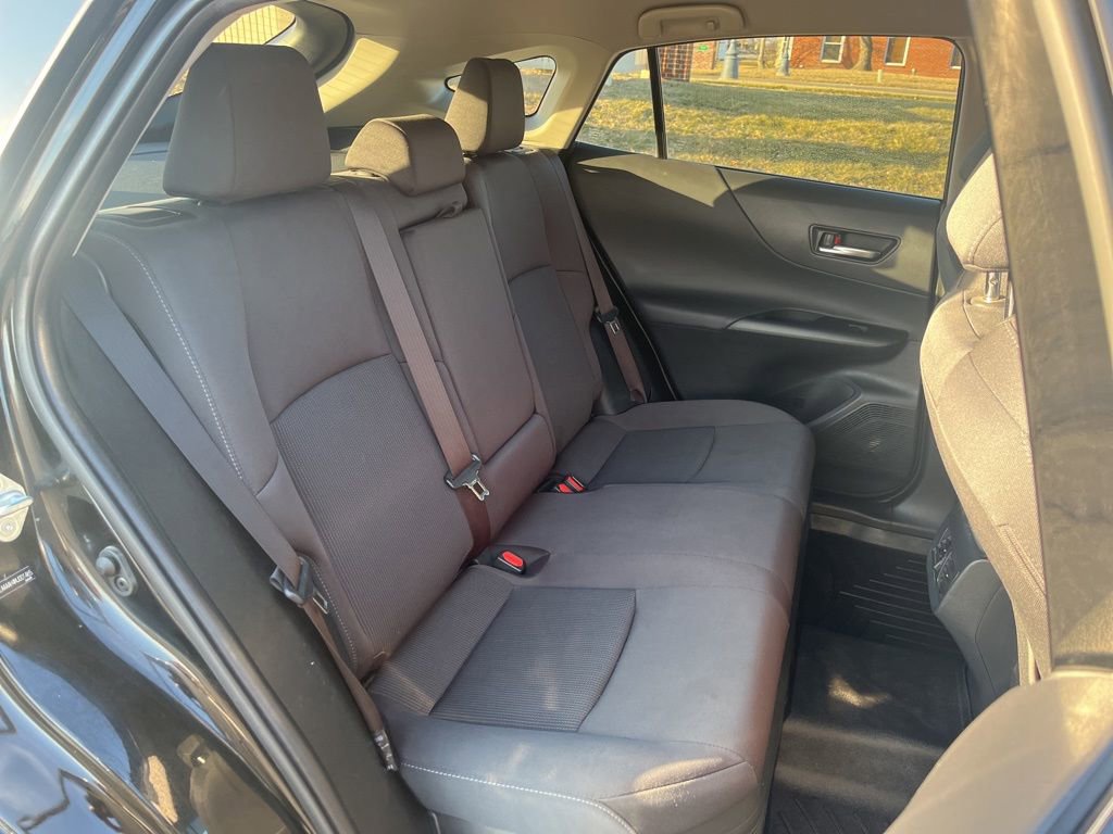 Used 2021 Toyota Venza LE w/ Carpet Mat Package (TMS) image 21