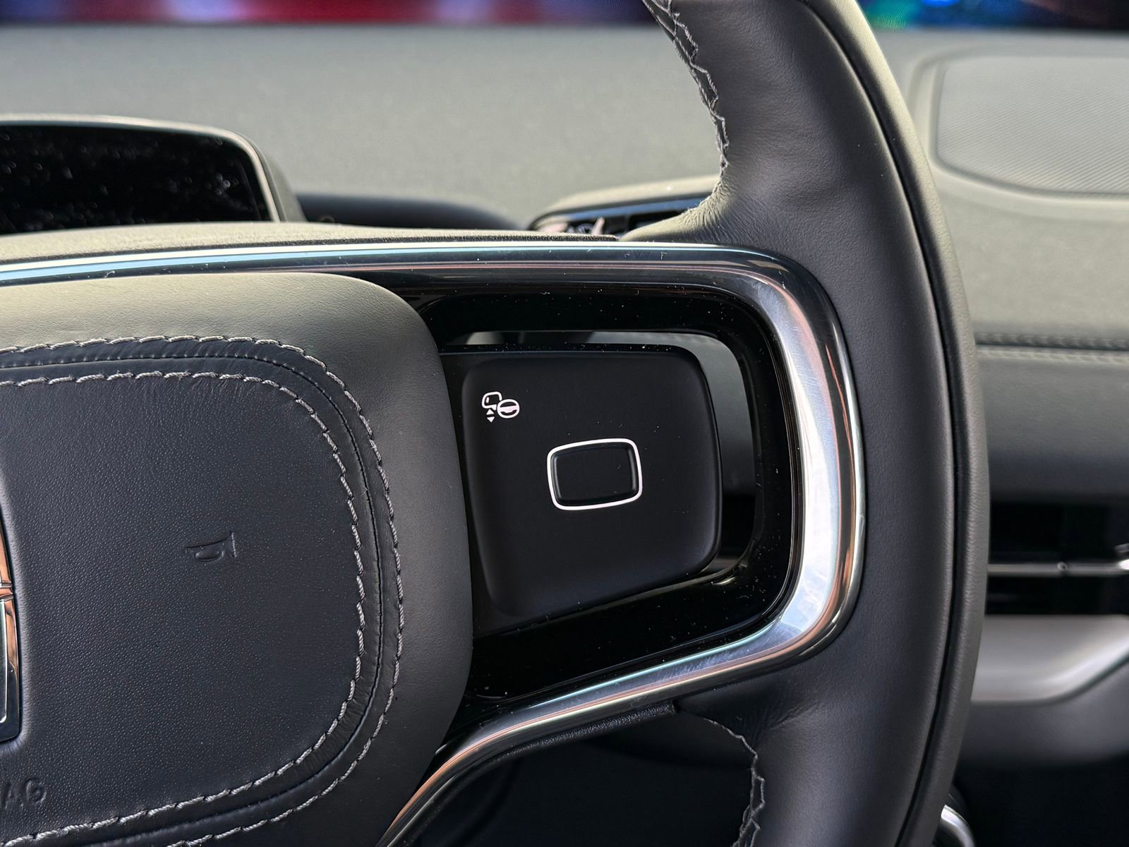 New 2026 Lincoln Navigator Reserve w/ Jet Appearance Package image 31