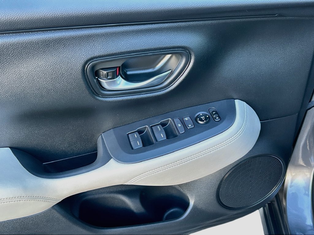 Certified 2024 Honda HR-V LX image 17