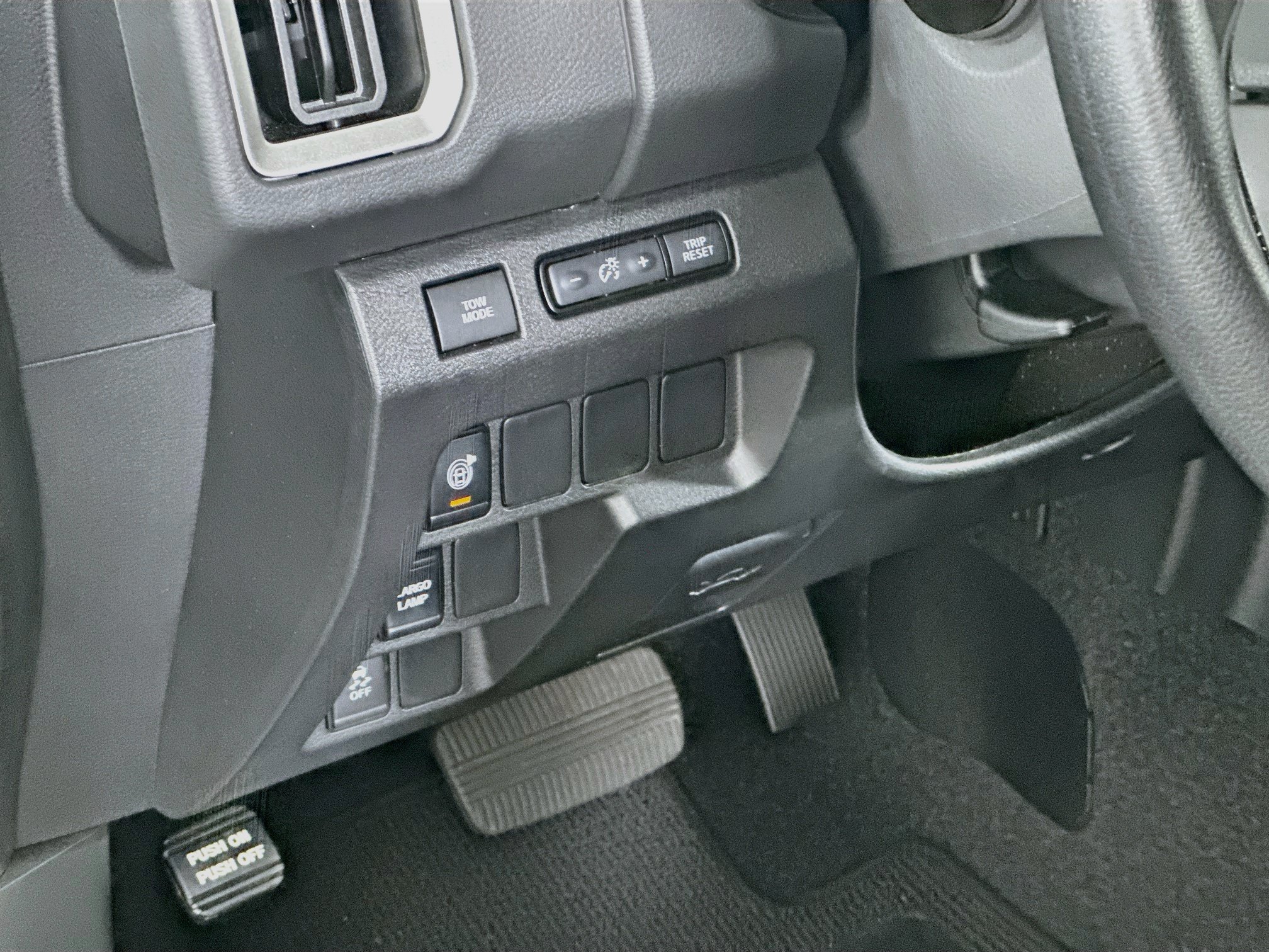 Used 2025 Nissan Frontier SV RWD image 17