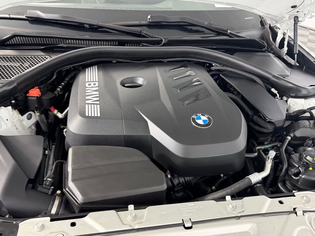 Used 2025 BMW 330i xDrive Sedan AWD/4WD image 34