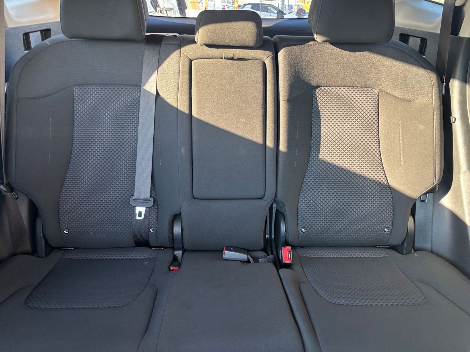 Used 2025 Kia Sportage LX image 37