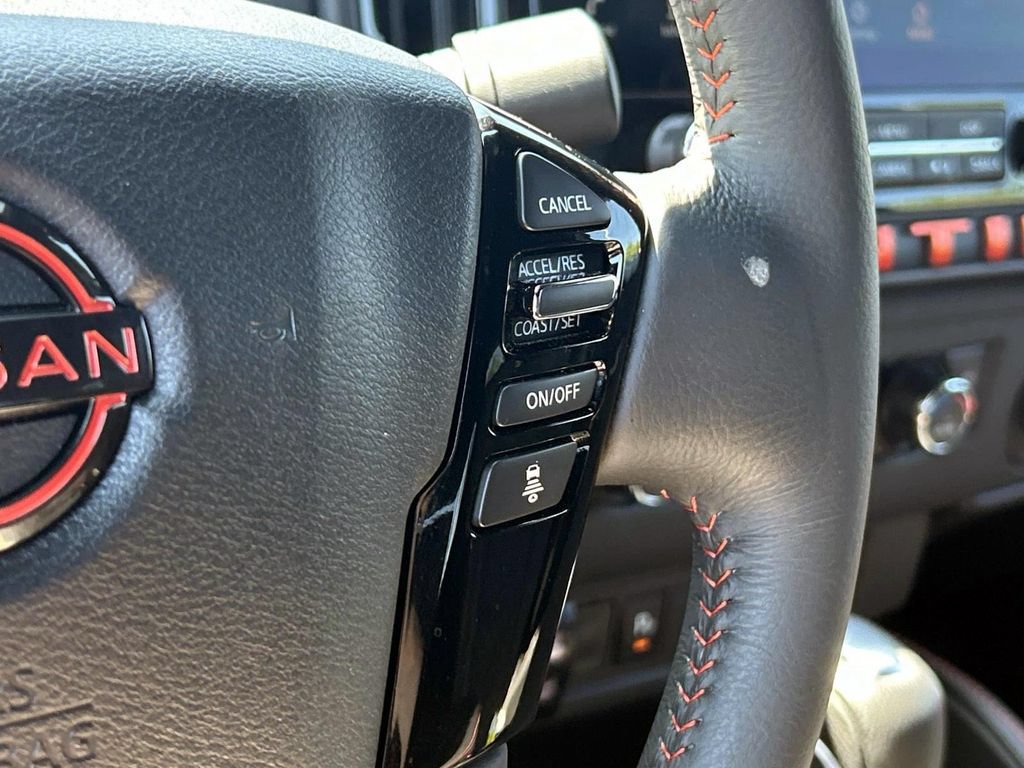 Used 2025 Nissan Frontier PRO-4X AWD/4WD image 24