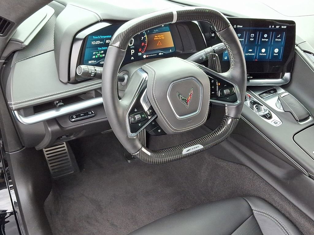Used 2025 Chevrolet Corvette Z06 RWD image 13