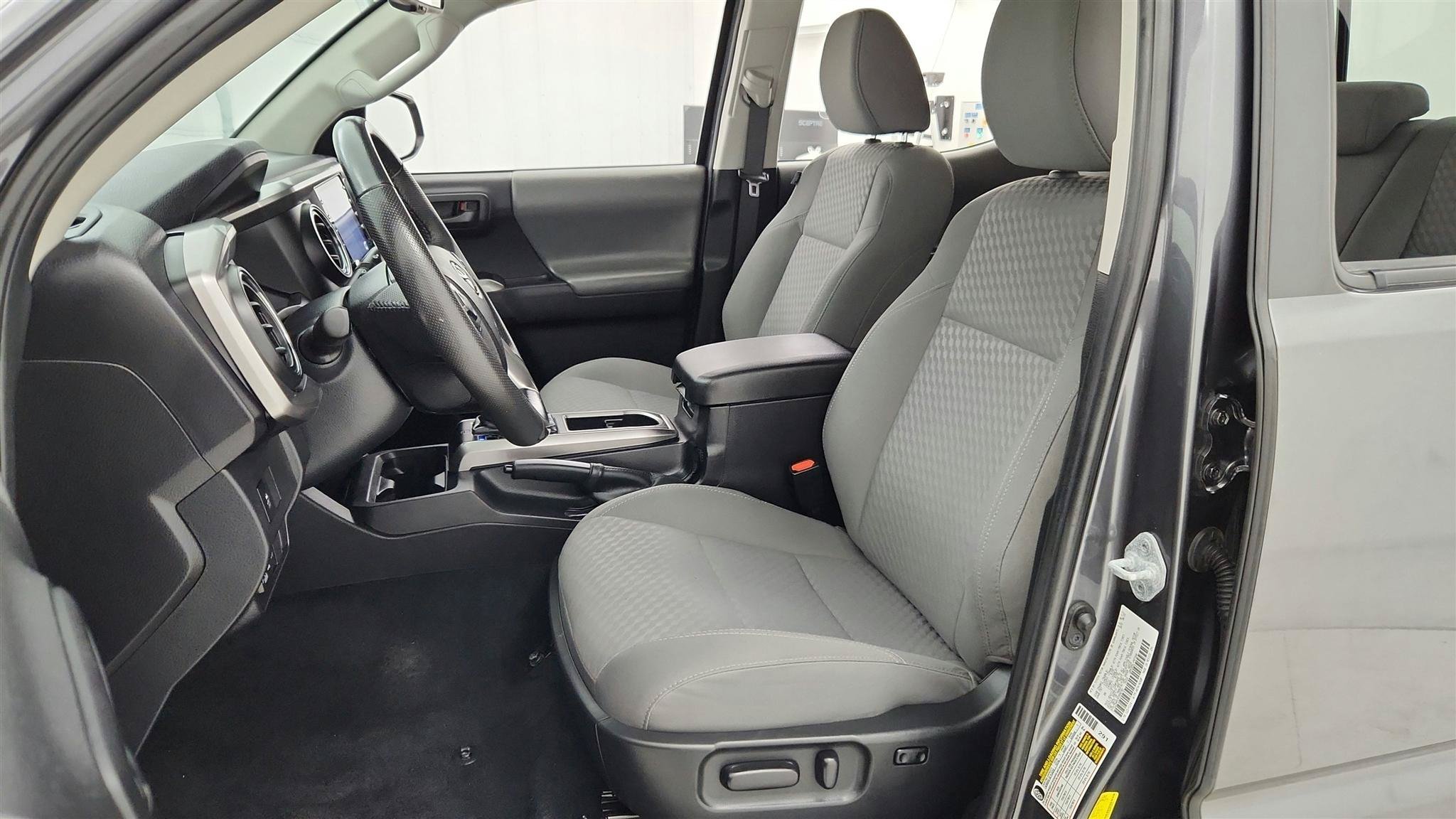 Used 2022 Toyota Tacoma SR5 AWD/4WD image 26
