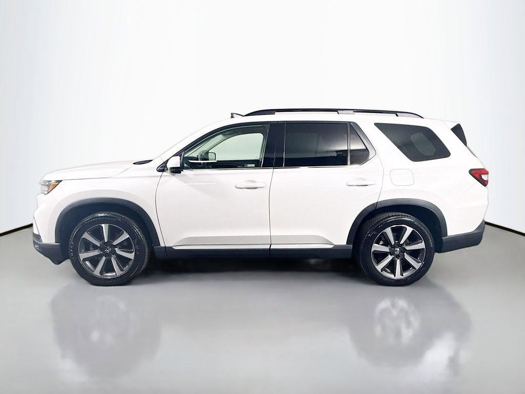 Certified 2023 Honda Pilot Touring image 4