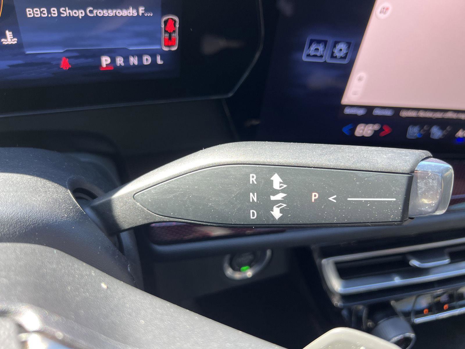 Used 2024 Chevrolet Traverse RS image 35