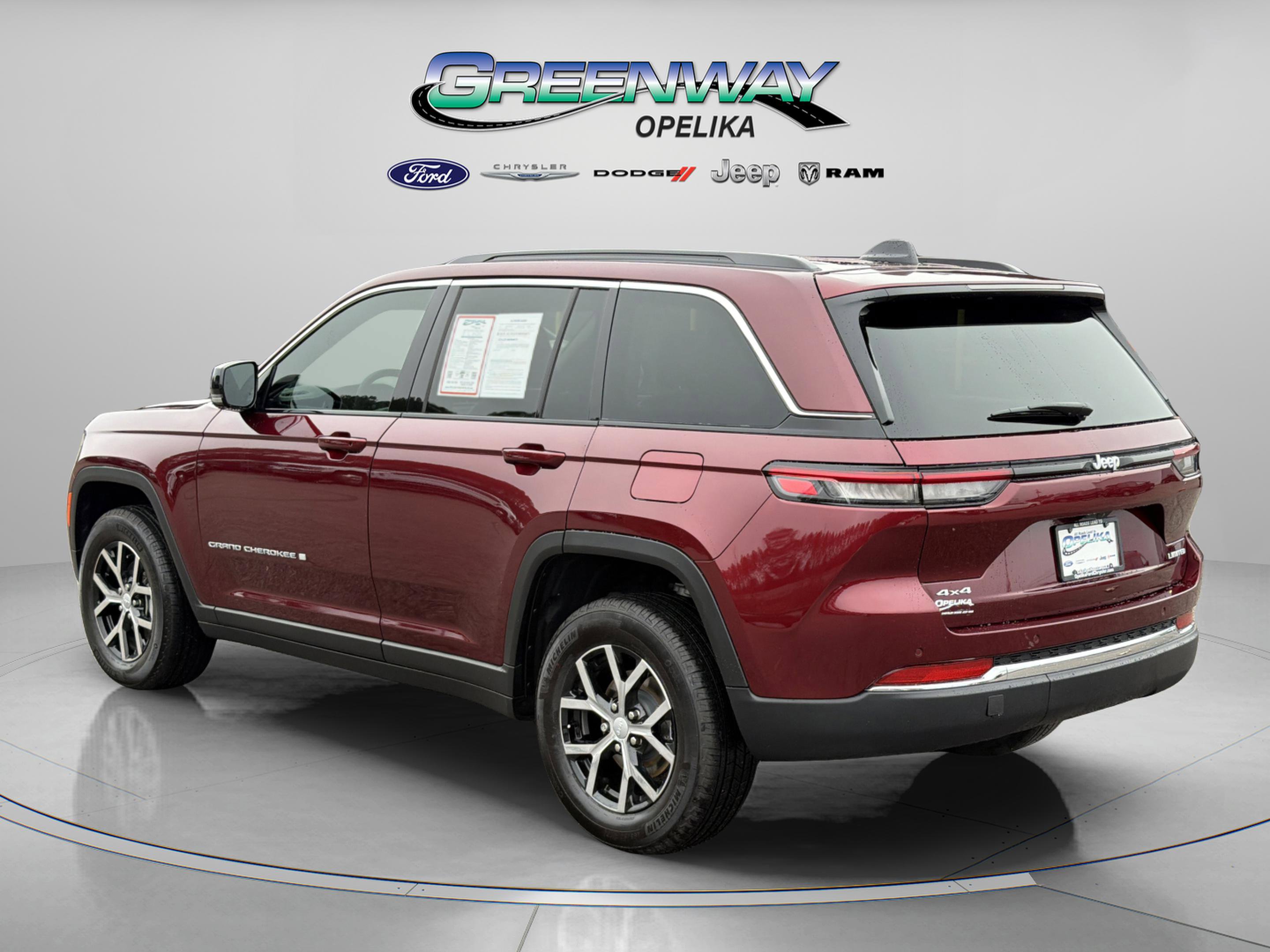 Used 2025 Jeep Grand Cherokee Limited w/ Trailer Tow Package image 15