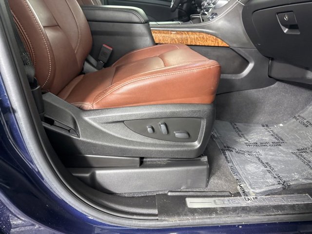 Used 2020 Chevrolet Suburban Premier w/ Premier Plus Edition image 11