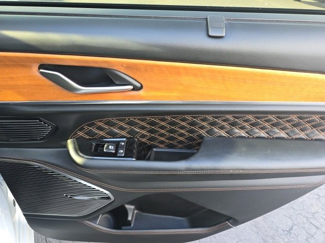 Used 2023 Jeep Grand Cherokee L Summit image 30