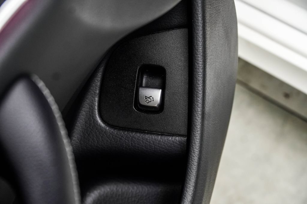 Used 2023 Mercedes-Benz E 350 Sedan image 42