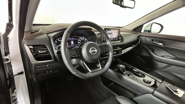 Used 2023 Nissan Rogue SL AWD/4WD image 13