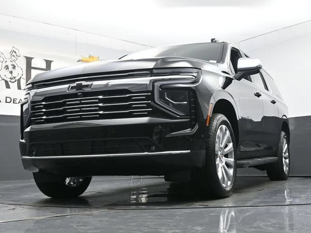 New 2026 Chevrolet Suburban Premier w/ Sun And Tow Package AWD/4WD image 4
