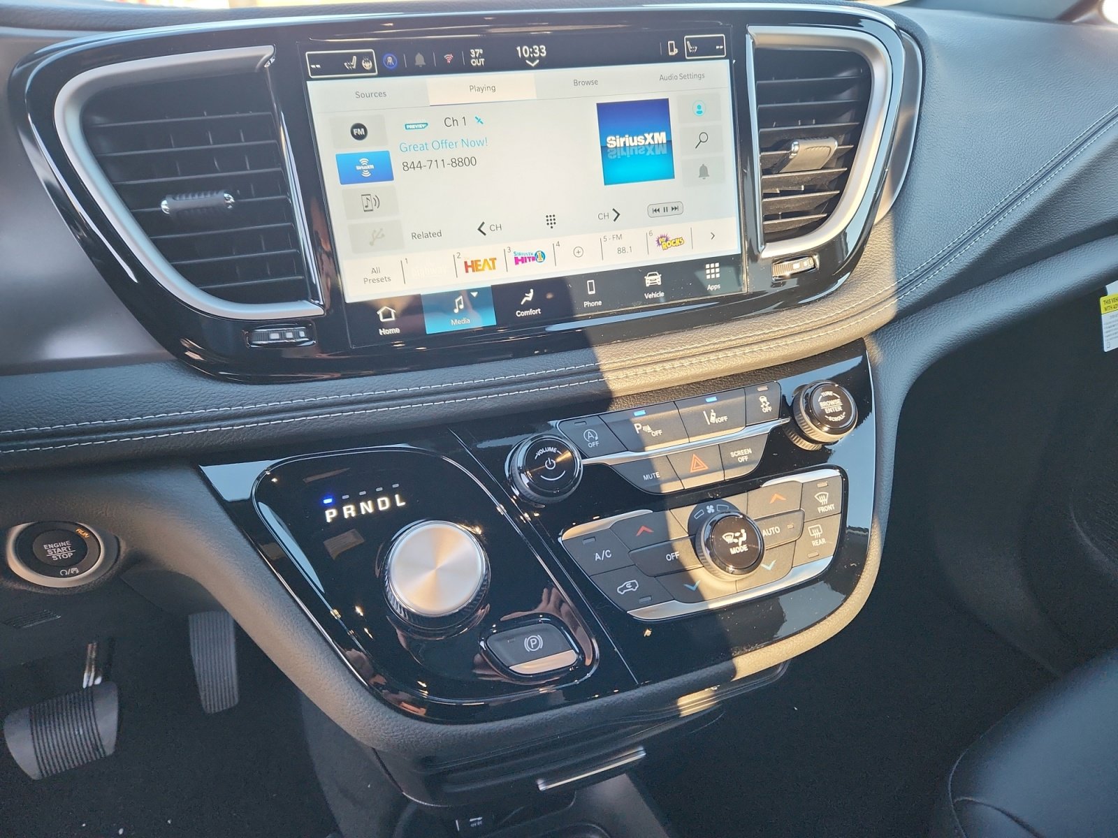 New 2026 Chrysler Pacifica Select w/ S Appearance Package AWD/4WD image 13