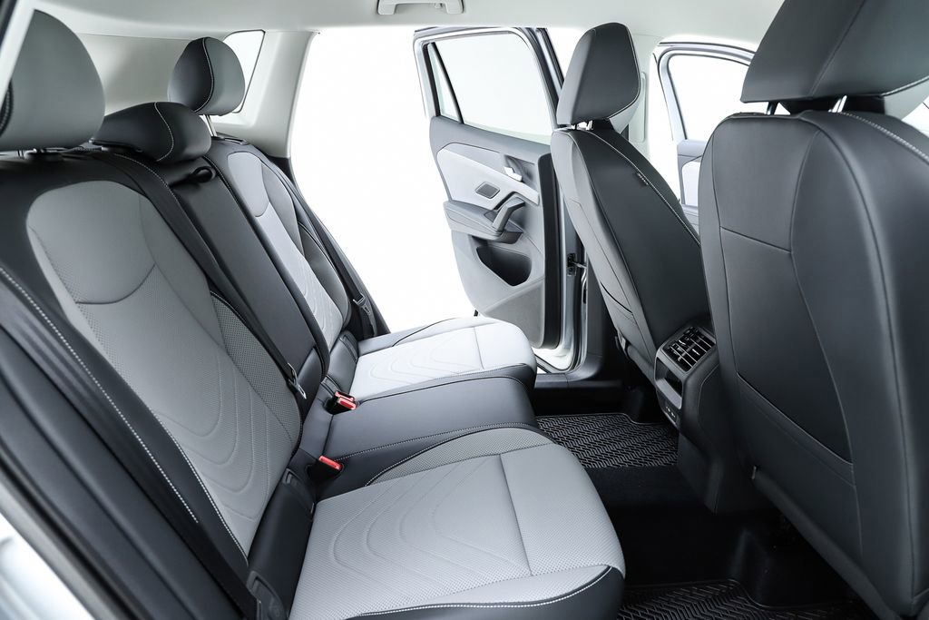 New 2026 Volkswagen Tiguan SE image 74